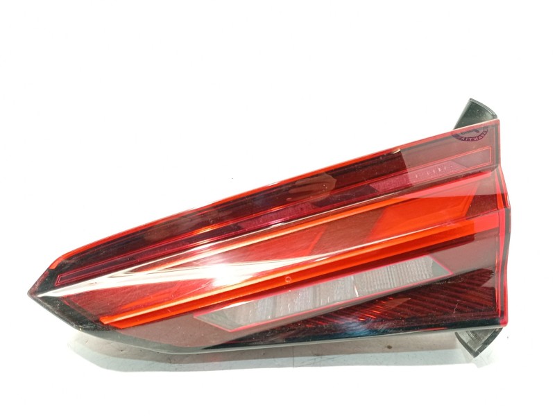 PILOTO TRASERO DERECHO INTERIOR 8W6945094AA 