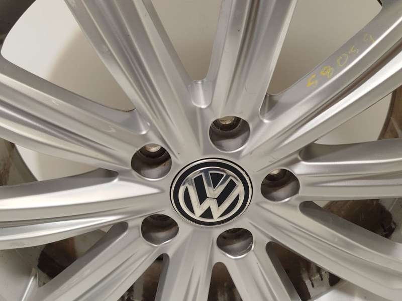Recambio de llanta para volkswagen touran (5t1) 1.6 tdi referencia OEM IAM 5TA601025D8Z8 4