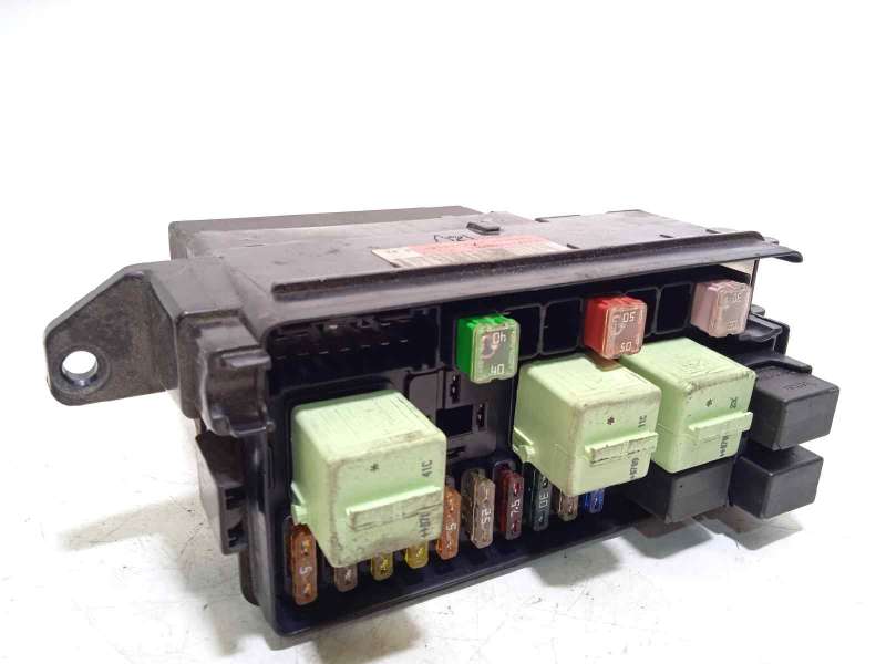CAJA RELES / FUSIBLES 3449504 61143449504