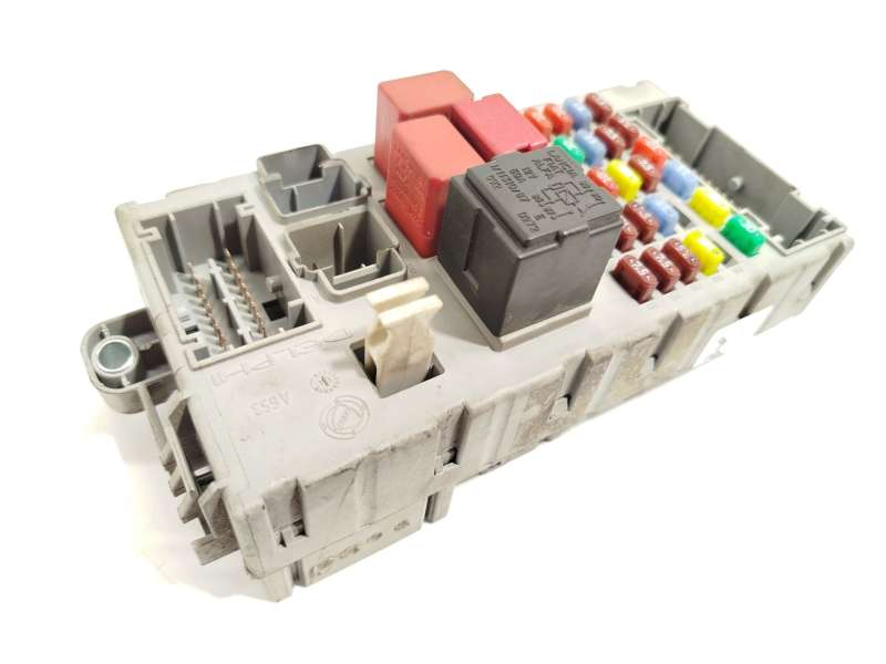 Recambio de caja reles / fusibles para peugeot boxer furgoneta 2.2 hdi 120 referencia OEM IAM 1361296080 - Plata 2