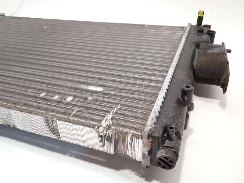 Recambio de radiador agua para iveco daily caja cerrada (2006 =>) caja cerrada techo alto 35s... batalla 3300 referencia OEM IAM - Blanco 4