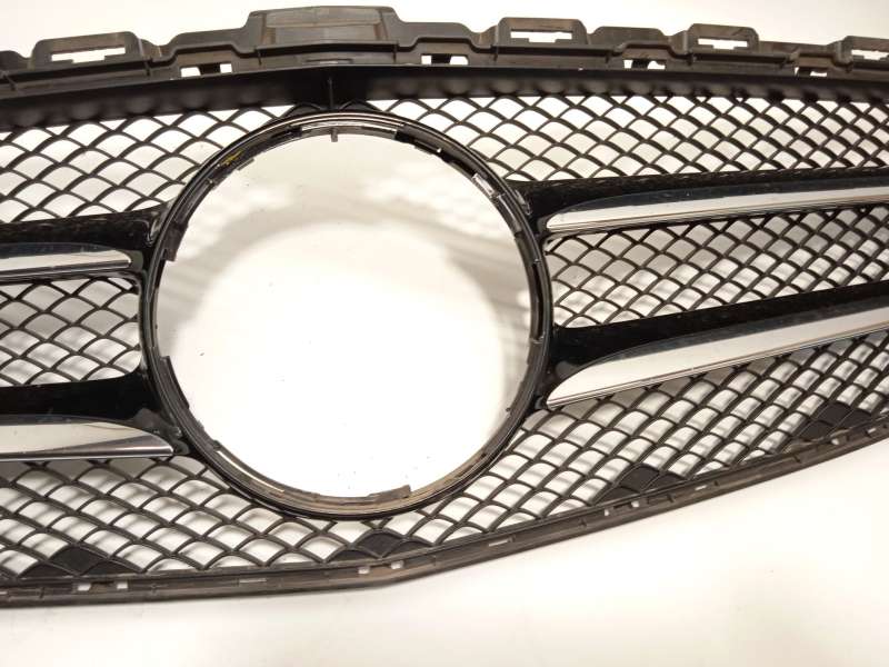 Recambio de rejilla delantera para mercedes-benz clase c (w205) c 180 (205.040) referencia OEM IAM A2058800183 4