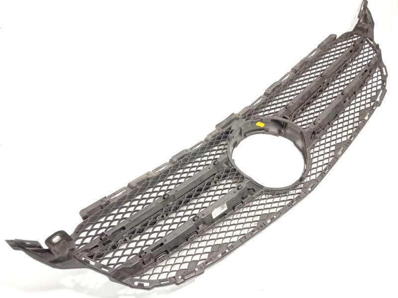 Recambio de rejilla delantera para mercedes-benz clase c (w205) c 180 (205.040) referencia OEM IAM A2058800183 7