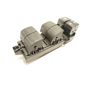 MANDO ELEVALUNAS DELANTERO IZQUIERDO 840400D020 
