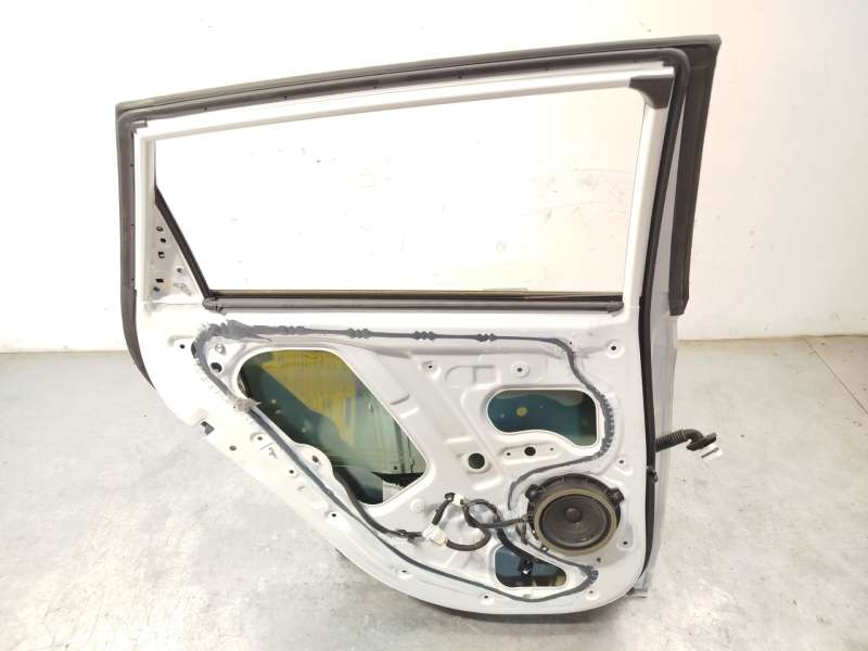 Recambio de puerta trasera izquierda para hyundai i20 iii (bc3, bi3) 1.0 t-gdi referencia OEM IAM 77003Q0400 - Blanco 5