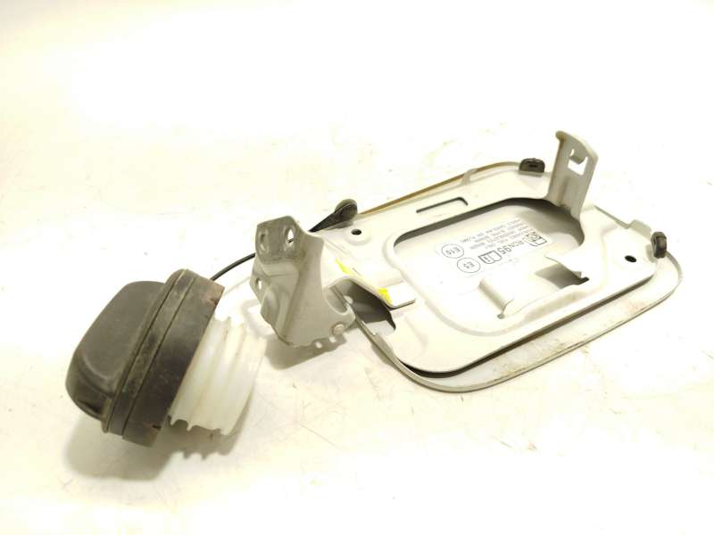 TAPA EXTERIOR COMBUSTIBLE 6457062R00000 