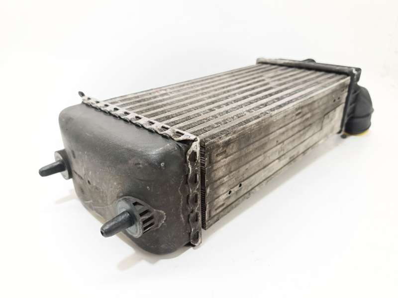 Recambio de intercooler para citroën jumpy ii furgoneta 1.6 hdi 90 8v referencia OEM IAM 1440084580  X4672002 3