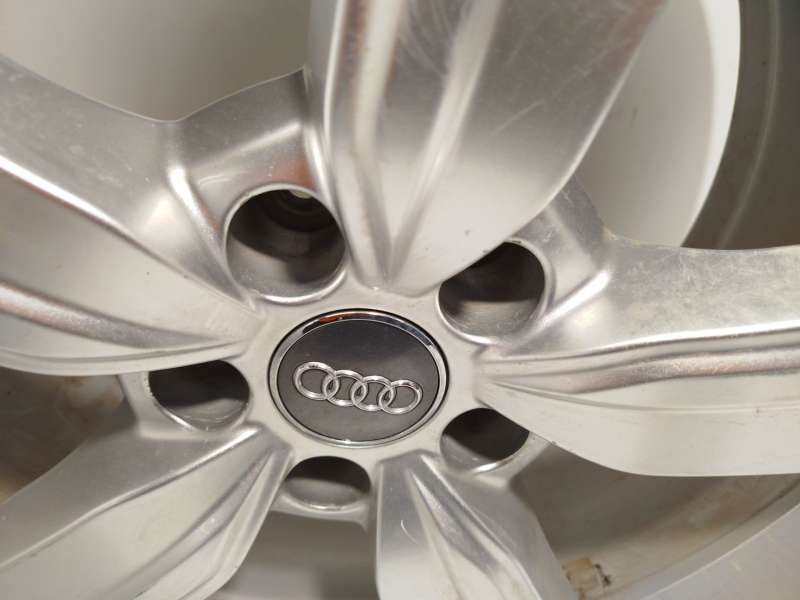 Recambio de llanta para audi e-tron (gen) 50 quattro referencia OEM IAM 4KE601025S - Negro 4