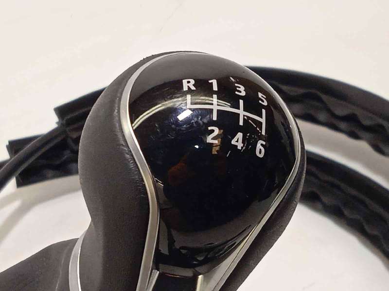 Recambio de palanca cambio para seat arona fr referencia OEM IAM 5R3711049L 4