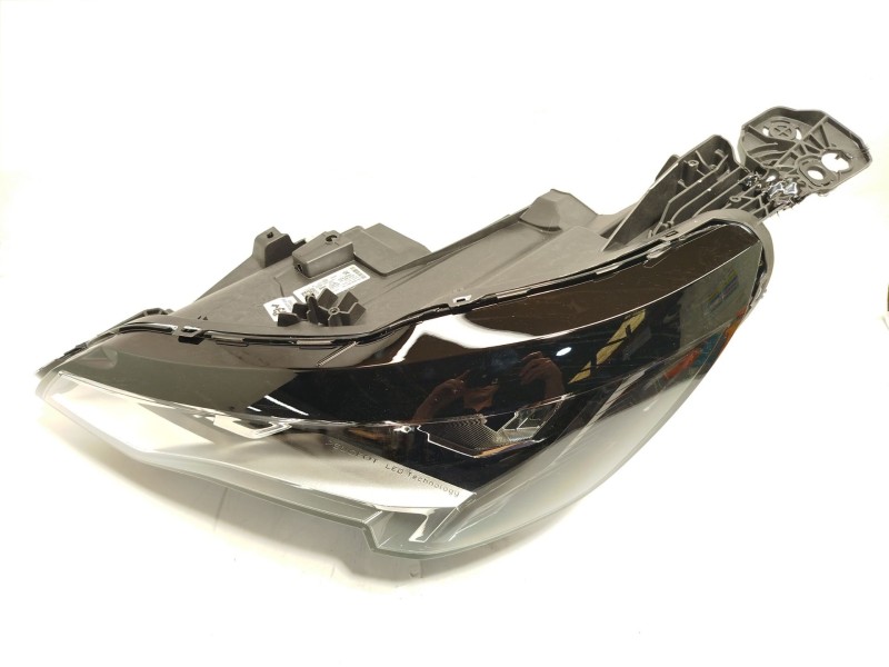 FARO IZQUIERDO 1675889580 89915987