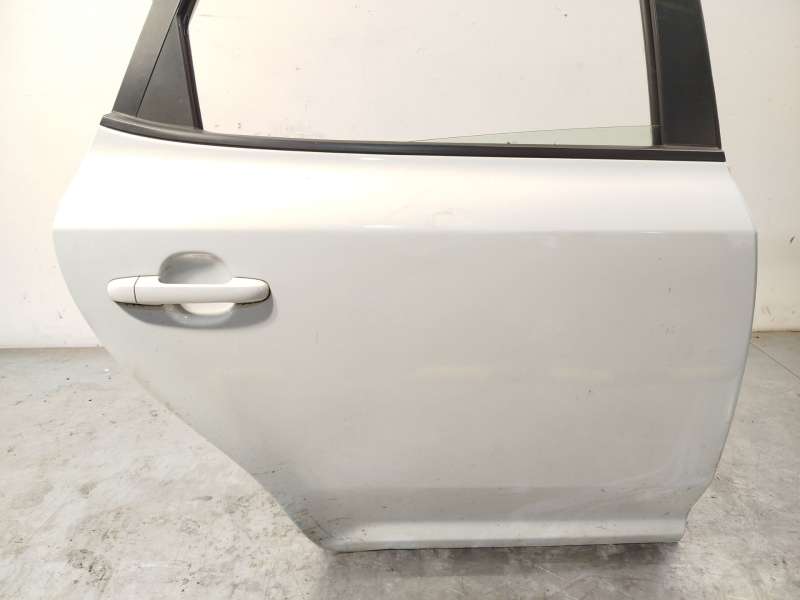 Recambio de puerta trasera derecha para kia cee'd hatchback (ed) 1.6 crdi 90 referencia OEM IAM 770041H000 - Blanco 4