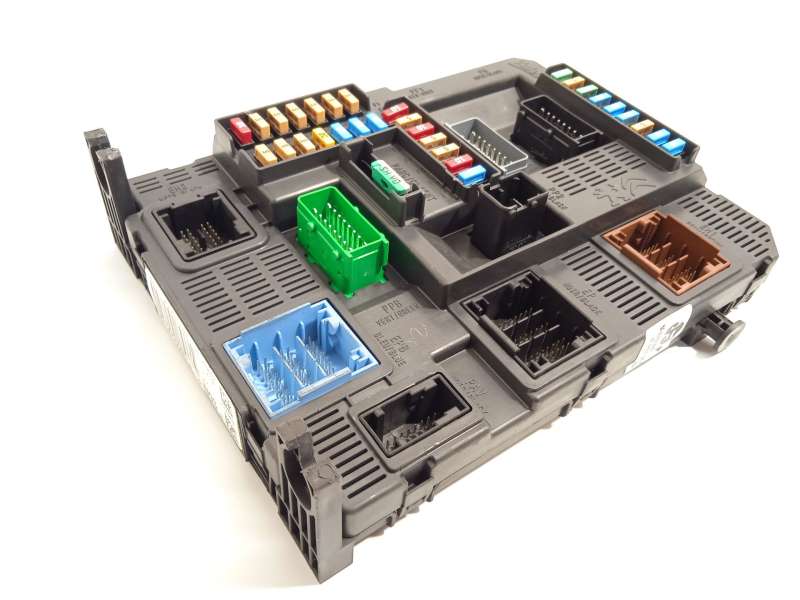 CAJA RELES / FUSIBLES 9819850080 1663368780 