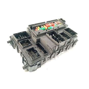 CAJA RELES / FUSIBLES JU5T15604BFM 2369416 A2C76353410