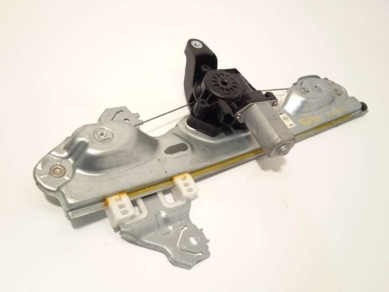 ELEVALUNAS TRASERO DERECHO 827003ZL0A 