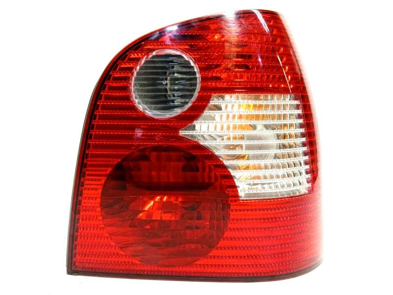 PILOTO TRASERO DERECHO 6Q6945096G 
