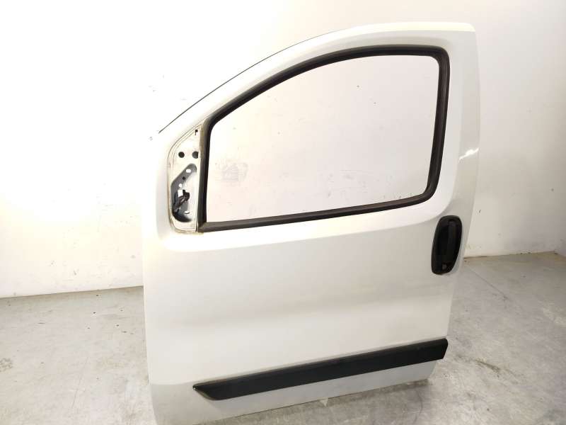 Recambio de puerta delantera izquierda para citroën nemo furgoneta/monovolumen (aa_) 1.3 hdi 75 referencia OEM IAM 1637832480 - Blanco 2