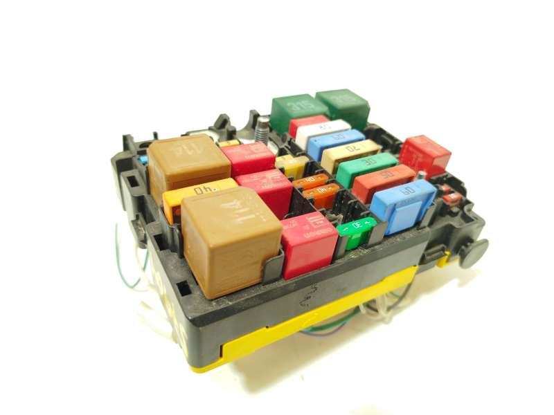 Recambio de caja reles / fusibles para citroën c3 iii (sx) 1.2 puretech 82 referencia OEM IAM 9804848480 2