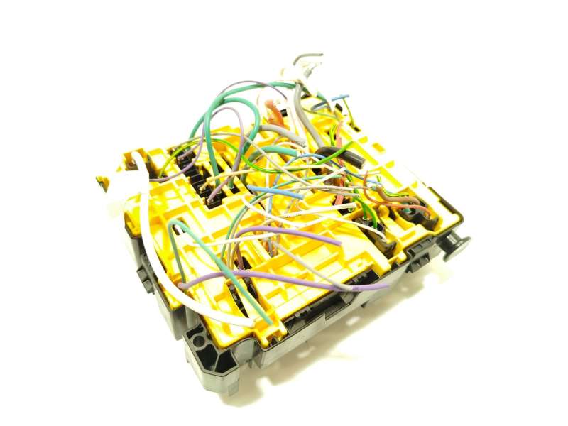 Recambio de caja reles / fusibles para citroën c3 iii (sx) 1.2 puretech 82 referencia OEM IAM 9804848480 3