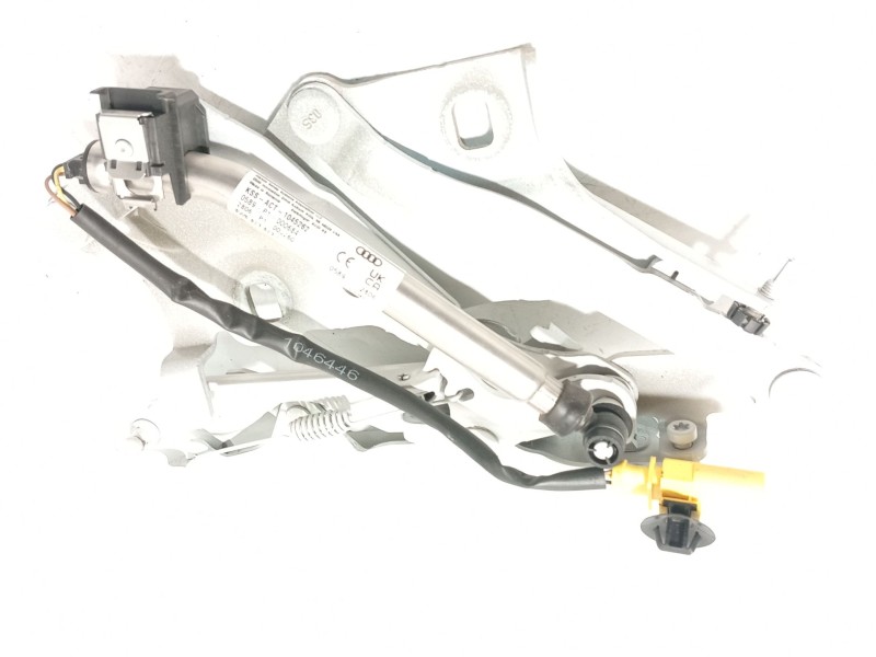 BISAGRA 8W6823302E 8W6823823C 