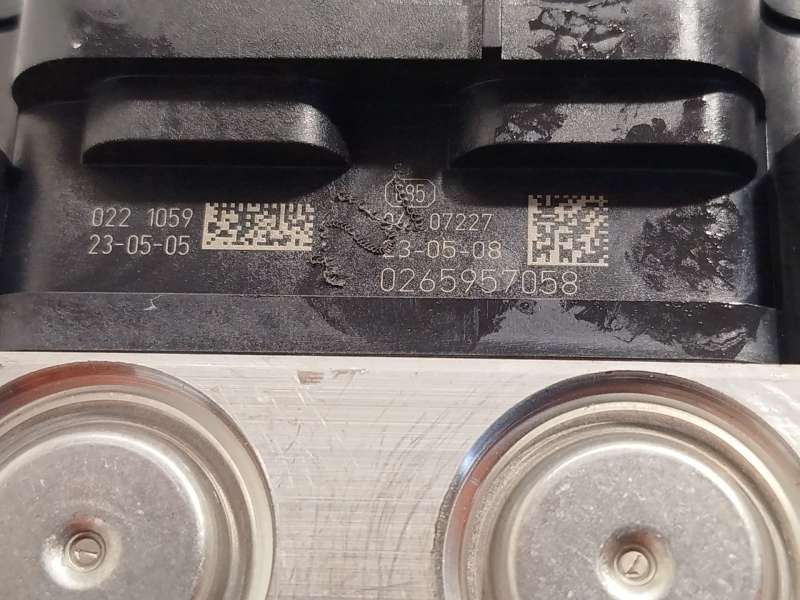 Recambio de abs para citroën c3 iii (sx) 1.2 puretech 82 referencia OEM IAM 39242804 0265957058 970261 7