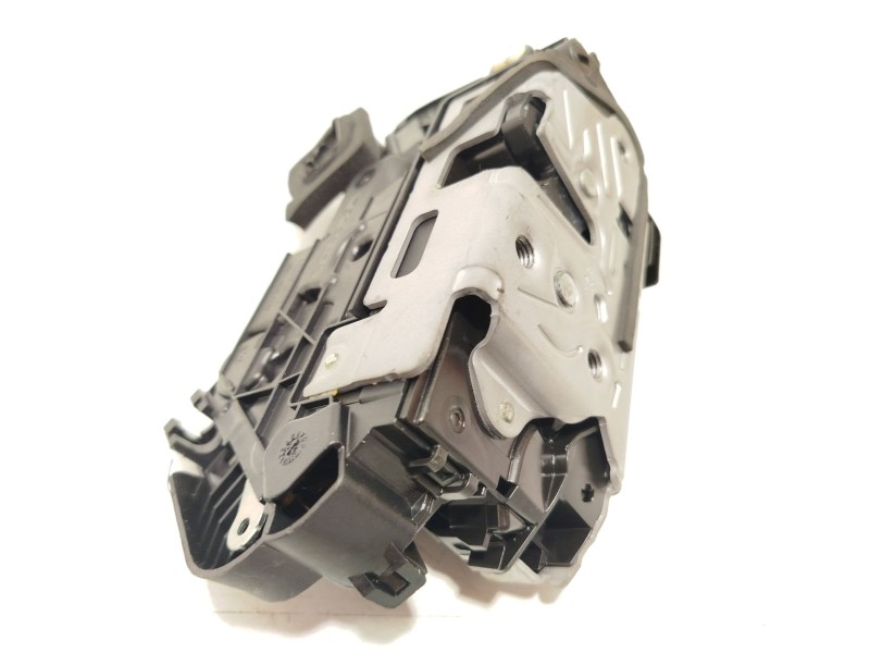 CERRADURA PUERTA TRASERA DERECHA 5TA839016Q 