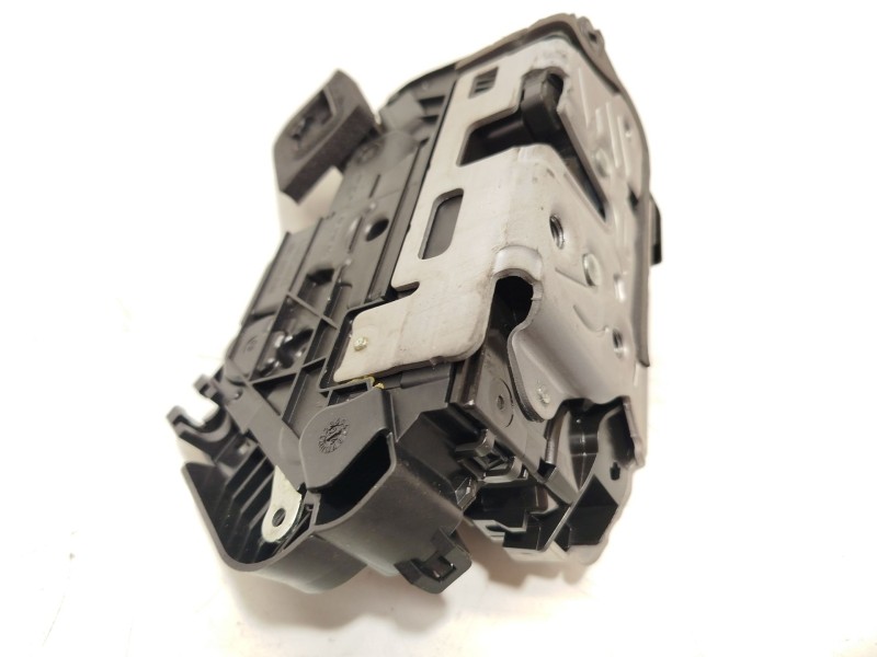 CERRADURA PUERTA DELANTERA DERECHA 5TB837016E 