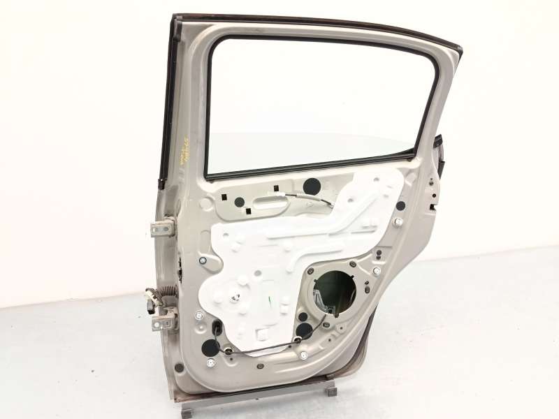Recambio de puerta trasera derecha para citroën c3 iii (sx) 1.2 puretech 82 referencia OEM IAM 9812716680 4