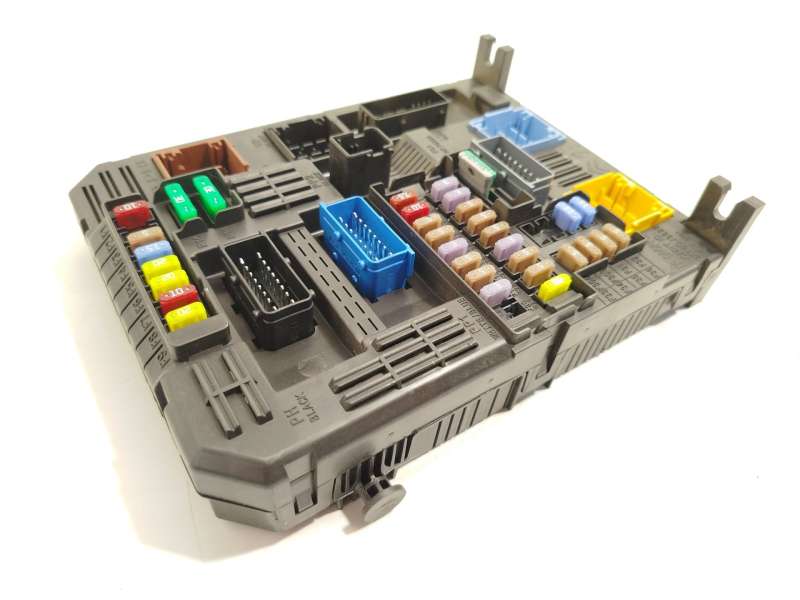 Recambio de caja reles / fusibles para peugeot rifter 1.5 bluehdi 130 referencia OEM IAM 9832880280 1681050580 28709099 - Marron 2
