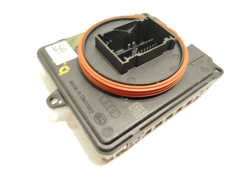 CENTRALITA LED DERECHA 4K0941572CG 