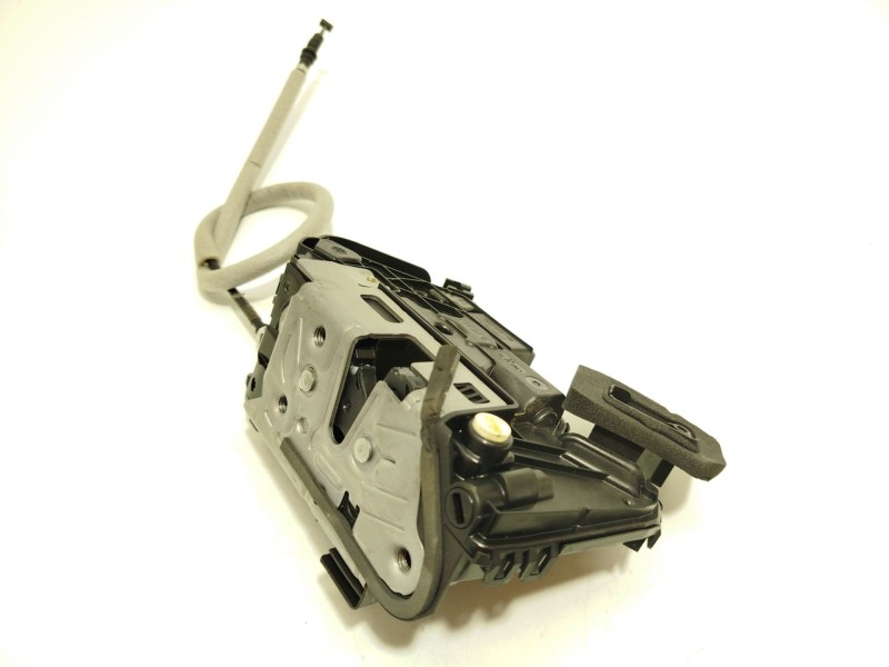 CERRADURA PUERTA TRASERA DERECHA 5TA839016Q 