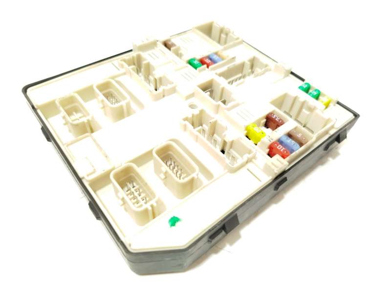 CAJA RELES / FUSIBLES 284B62069R 