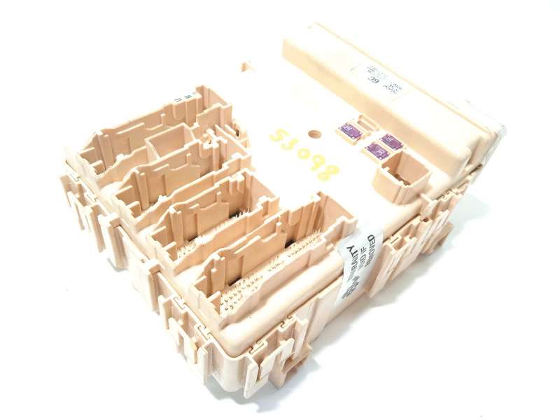 CAJA RELES / FUSIBLES 8273078011 