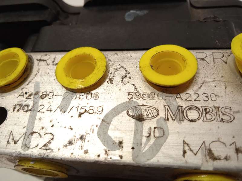 Recambio de abs para kia cee'd drive referencia OEM IAM 58920A2230 6158945200 A258920800 6