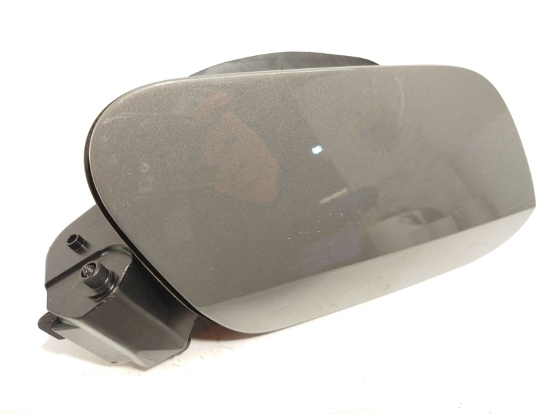 TAPA EXTERIOR COMBUSTIBLE 82A809906 82A809907GRU 