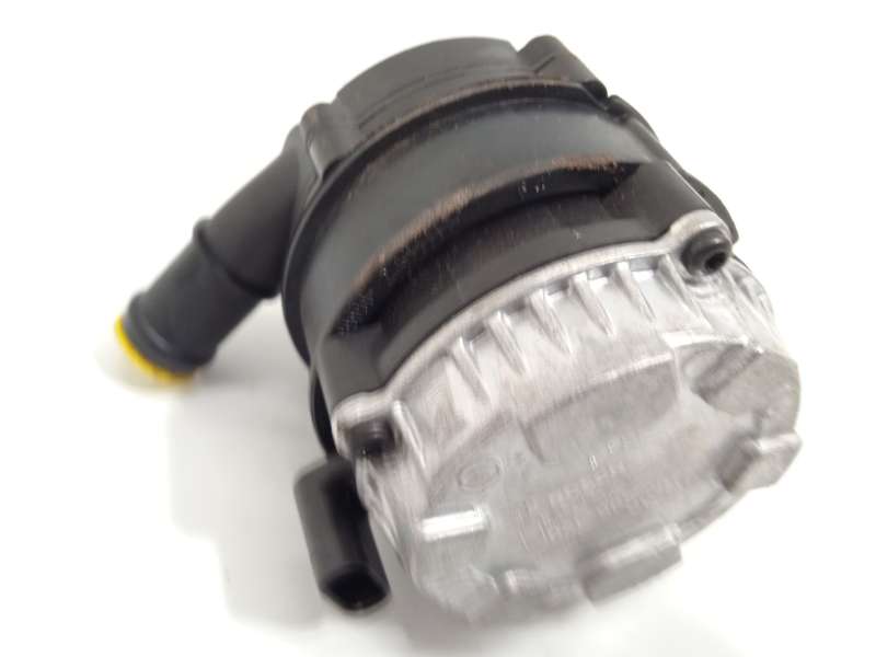 Recambio de bomba agua para cupra formentor (km7, kmp) 1.4 e-hybrid referencia OEM IAM 04L965567  0392024003 - Blanco 2