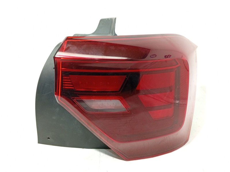 PILOTO TRASERO DERECHO 2G0945096F L558493