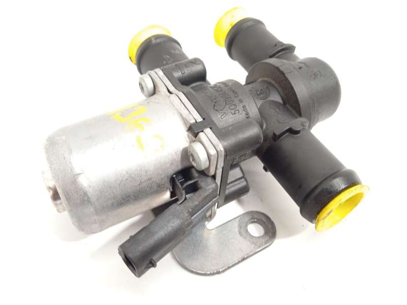 Recambio de valvula intercambio de calefaccion para cupra formentor (km7, kmp) 1.4 e-hybrid referencia OEM IAM 5Q0906457C - Blanco
