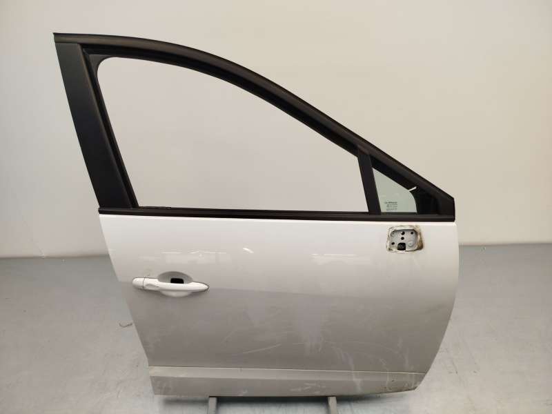 Recambio de puerta delantera derecha para renault scénic iii (jz0/1_) 1.2 tce referencia OEM IAM 801005468R 3