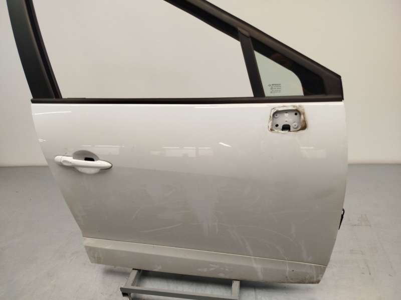 Recambio de puerta delantera derecha para renault scénic iii (jz0/1_) 1.2 tce referencia OEM IAM 801005468R 4