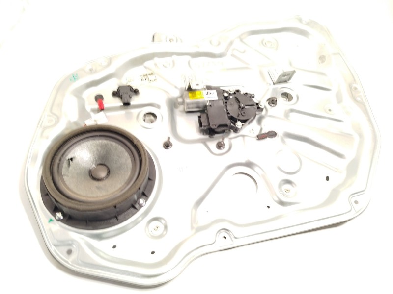 ELEVALUNAS DELANTERO DERECHO 824502P010 