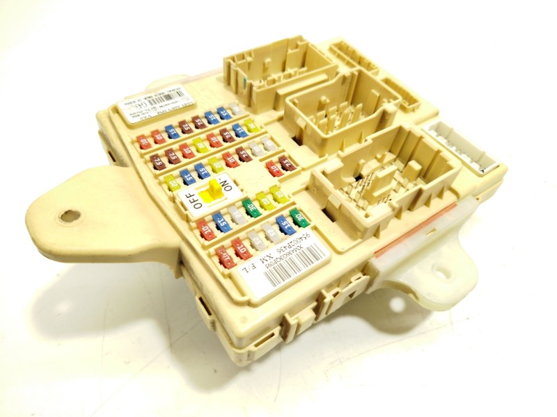 CAJA RELES / FUSIBLES 954002P436 