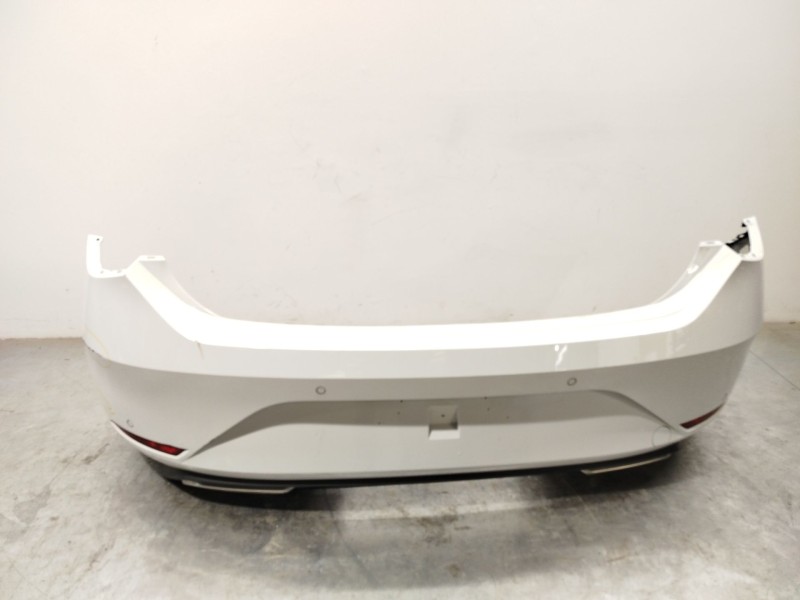 PARAGOLPES TRASERO 5FA807421GRU 