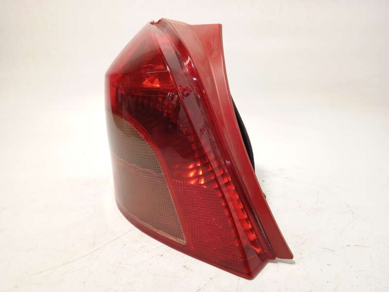Recambio de piloto trasero izquierdo para toyota yaris (_p9_) 1.3 vvt-i (scp90_) referencia OEM IAM 815610D110 - Rojo 2