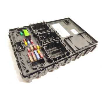 CAJA RELES / FUSIBLES NU5T15604BCAG 2817786 F005V04266