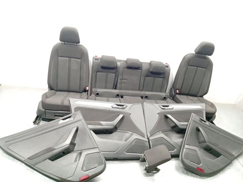 JUEGO ASIENTOS COMPLETO 2Q4881105L 2Q4881106L 5G0885502AACA9