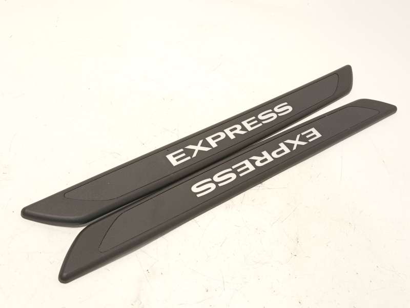 Recambio de molduras delanteras para renault express furgón/monospace 1.5 blue dci 75 (f6aa) referencia OEM IAM 7711945795