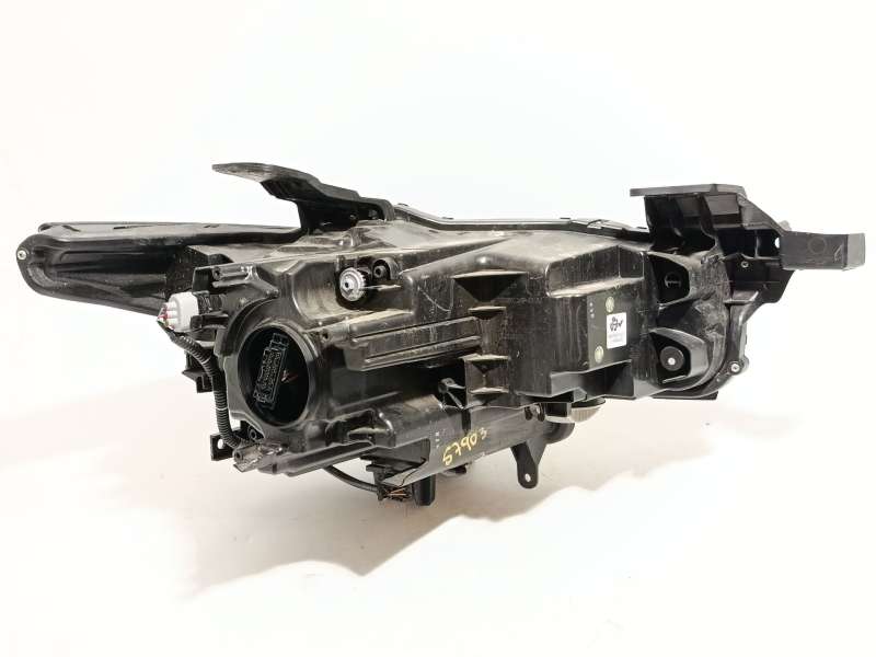 Recambio de faro izquierdo para mazda mazda 3 sedan 2.5 e-skyactiv-g referencia OEM IAM BCJH51040K 4