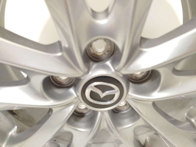 Recambio de llanta para mazda mazda 3 sedan 2.5 e-skyactiv-g referencia OEM IAM 9965N06560 4