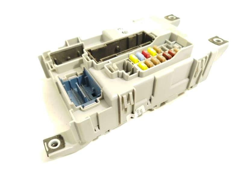Recambio de caja reles / fusibles para fiat fiorino monospace (225_) 1.3 jtd multijet (225bxe1a) referencia OEM IAM 521806430 00 - Blanco 2