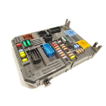 Recambio de caja reles / fusibles para citroën c3 iii (sx) 1.6 bluehdi 75 referencia OEM IAM 9819851180  28550122